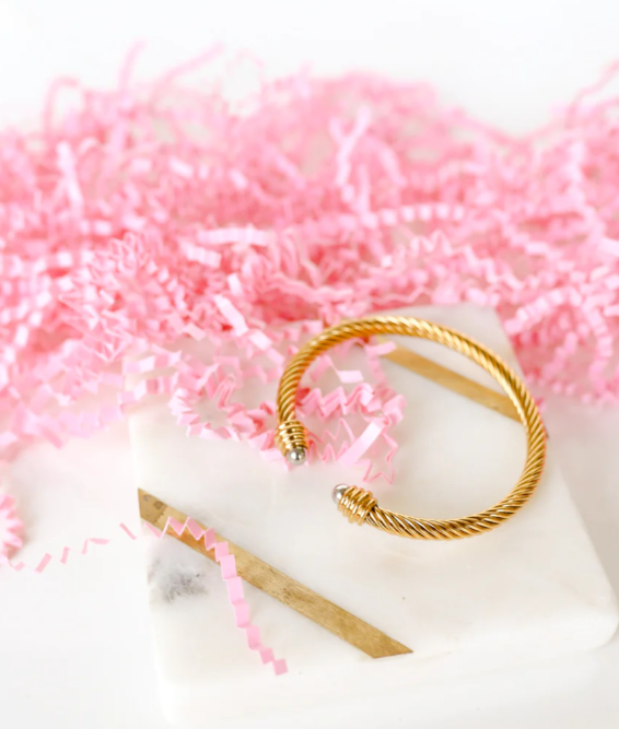 Mae Cuff