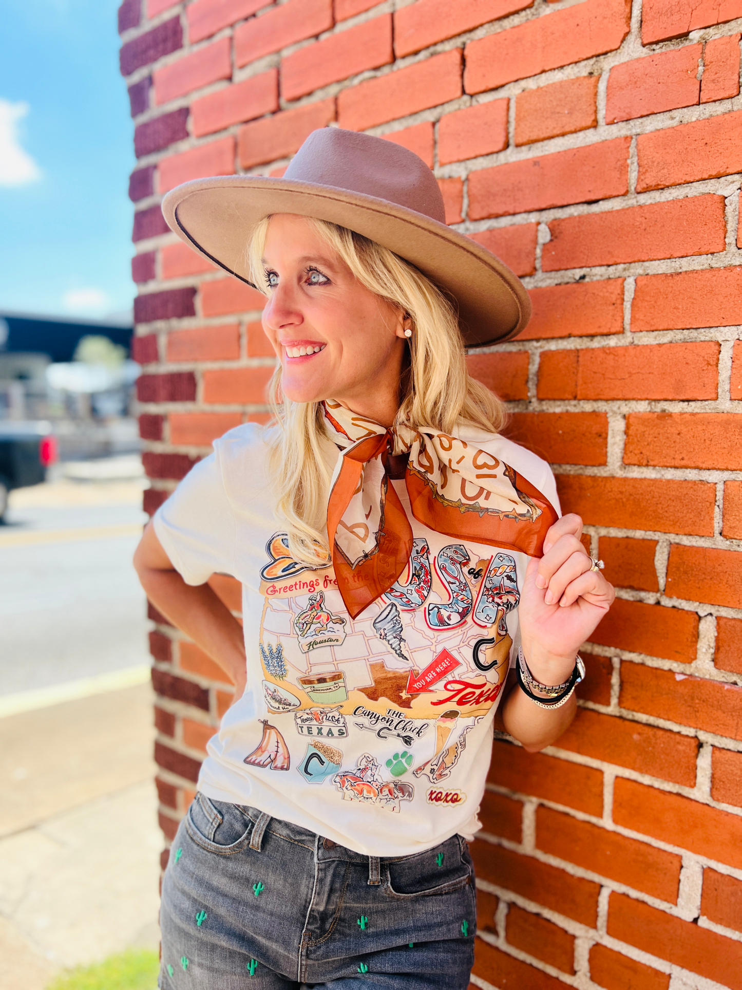 Greetings Chicks Tee